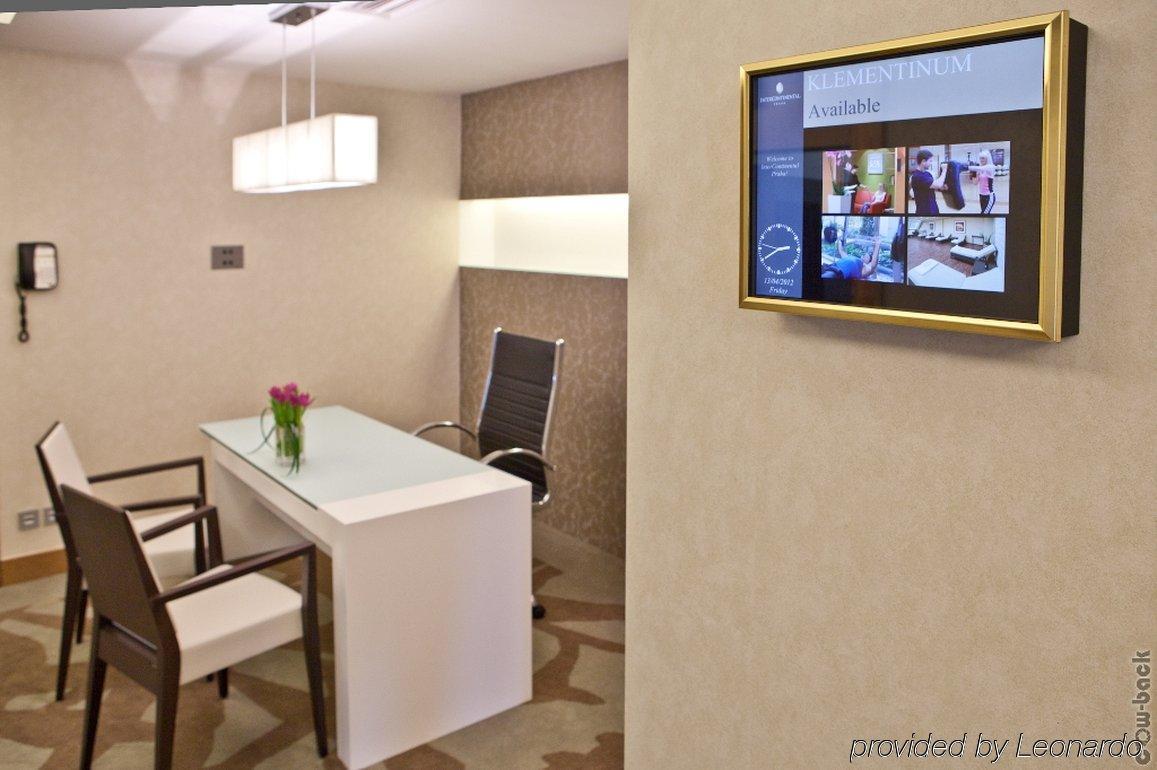 Отель Fairmont Golden Прага Интерьер фото A videoconferencing room