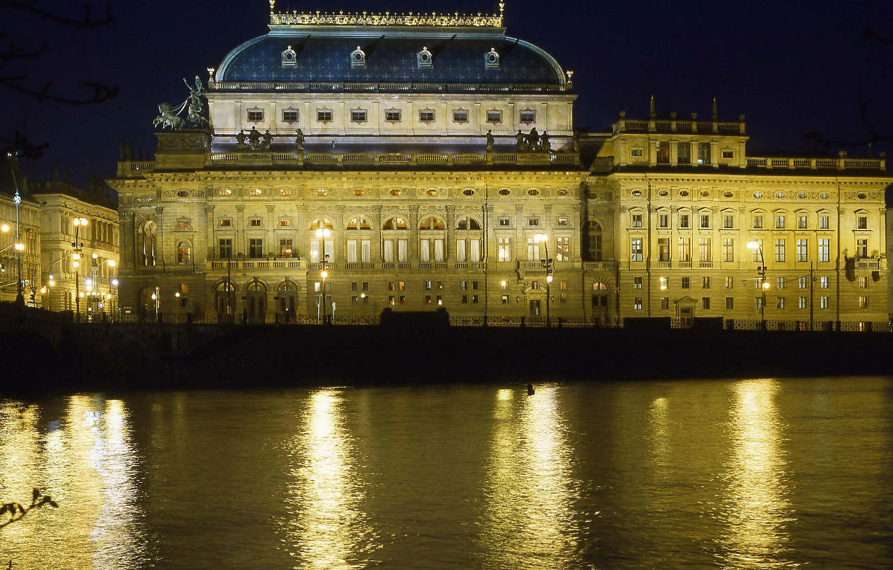 Отель Fairmont Golden Прага Экстерьер фото National Theatre
